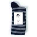 Calze da uomo in morbio cotone a righe orizzontali, un accessorio capace di valorizzare qualsiasi abbinamento con un tocco di personalità!