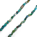 Collana da uomo perfetta per outfit estivi realizzata con pietre naturali di turchese africano, un gioiello che interpreta uno stile maschile ricercato ma rilassato, ideale per chi desidera accessori originali