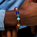 Bracciale da uomo che incarna la moda maschile con Murrine veneziane, di fattura artigianale e chiusura a bottone, un compagno di viaggio prezioso