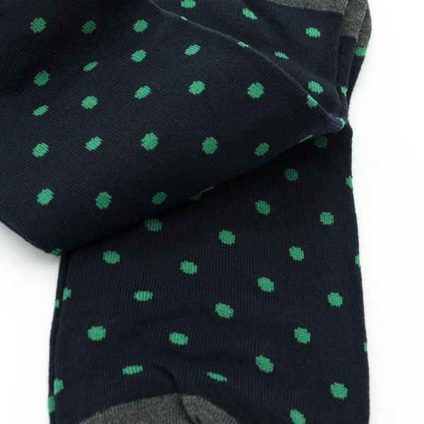 Calzini classici ed eleganti da uomo con stilosi pois in caldo cotone