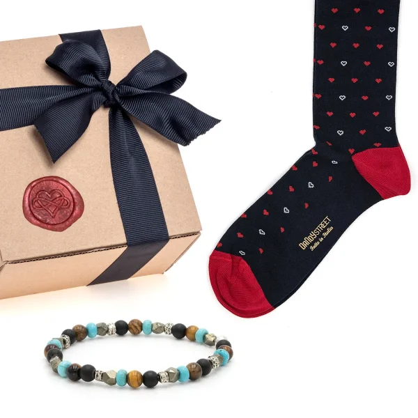 Dandy Street - shop online - gioielli uomo - Idea regalo per San Valentino per lui - Box regalo bracciale con pietre naturali e calzino in cotone - Braciale elastico - Bracciale Regalo per lui per San Valentino - Abbinato #02