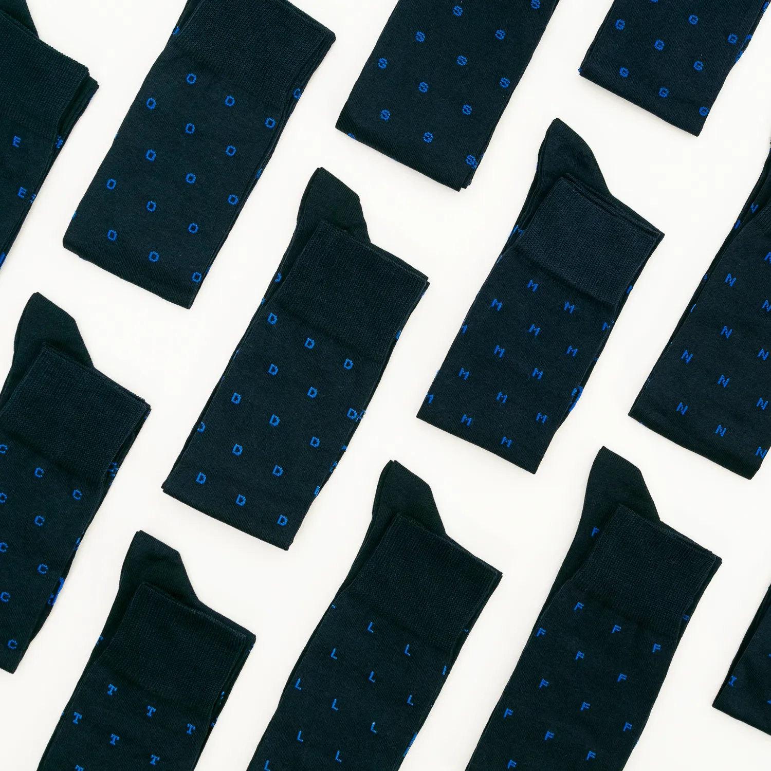 Dandy Street - shop online - accessori uomo calzini - calzini uomo - calze eleganti - Calze da uomo in filo di scozia con iniziali - Letter Socks Dandy Street - shop online - accessori uomo calzini - calzini uomo - calze eleganti - Calze da uomo in filo di scozia con iniziali - Letter Socks