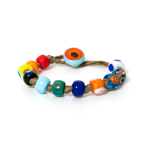 Bracciale da uomo che incarna la moda maschile con Murrine veneziane, di fattura artigianale e chiusura a bottone, un compagno di viaggio prezioso