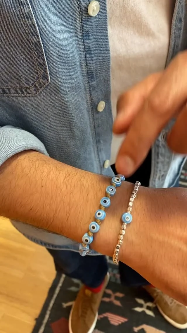 Fortuna che ci siamo noi!🩵

#dandystreetstyle #dandystreet #madeinitaly #handmade #handmadejewelry #jewelry #jewels #bracelet #summerlovin #italianstyle