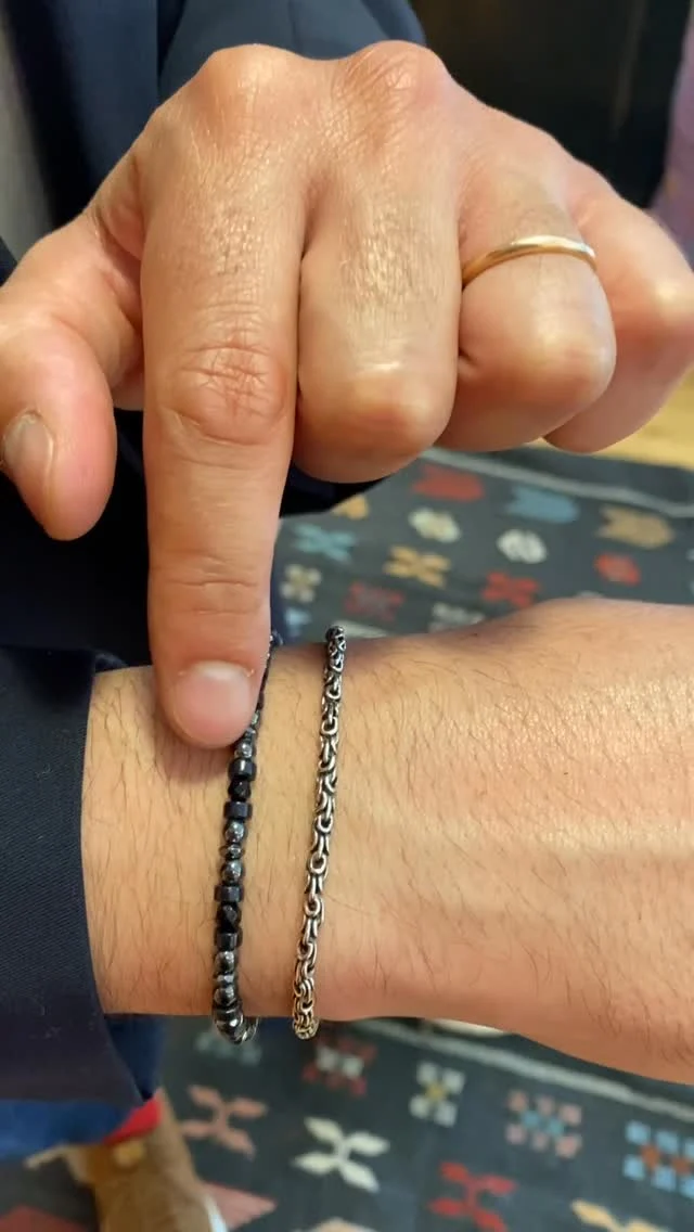 Un abbinamento per chi ha un animo più dark 🖤⛓️

#dandystreetstyle #dandystreet #madeinitaly #handmade #handmadejewelry #jewelry #jewels #bracelet #italia
