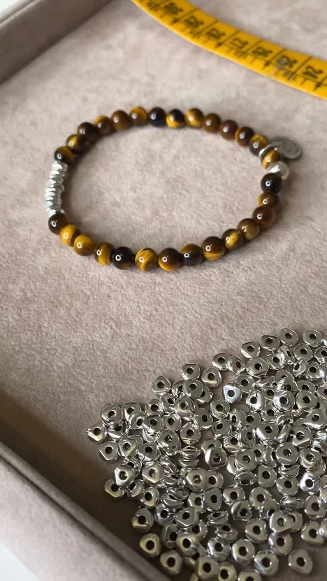Uno dei più belli 🤎🩶

#dandystreetstyle #dandystreet #madeinitaly #handmade #handmadejewelry #jewelry #jewels #bracelet #natura